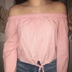 Red long sleeve crop top shirt